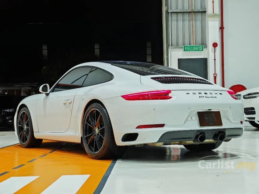 2018 Porsche 911 Carrera Coupe