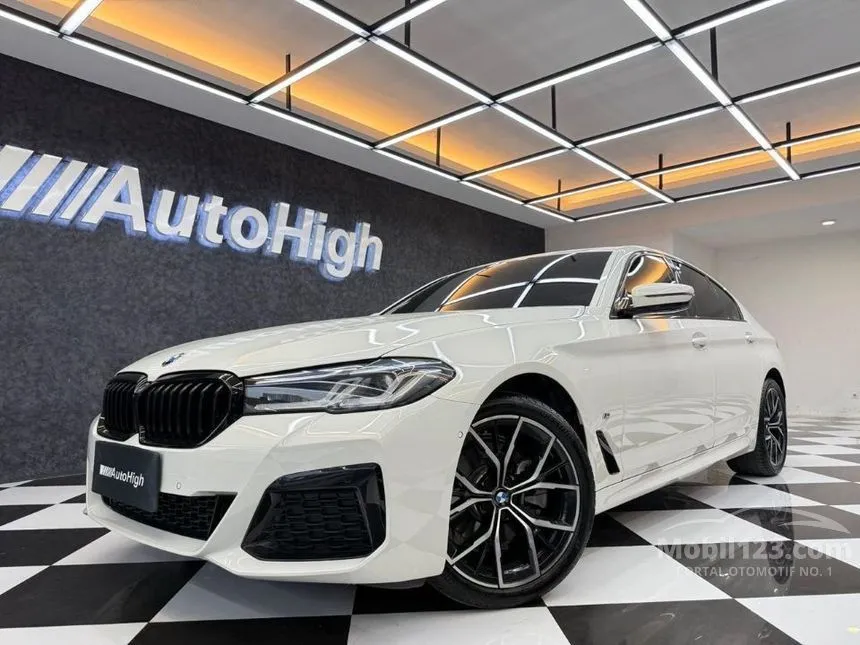 2023 BMW 520i M Sport Sedan