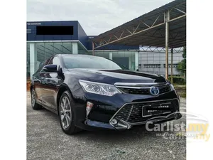 2017 Toyota Camry 2.5 Hybrid Luxury Sedan