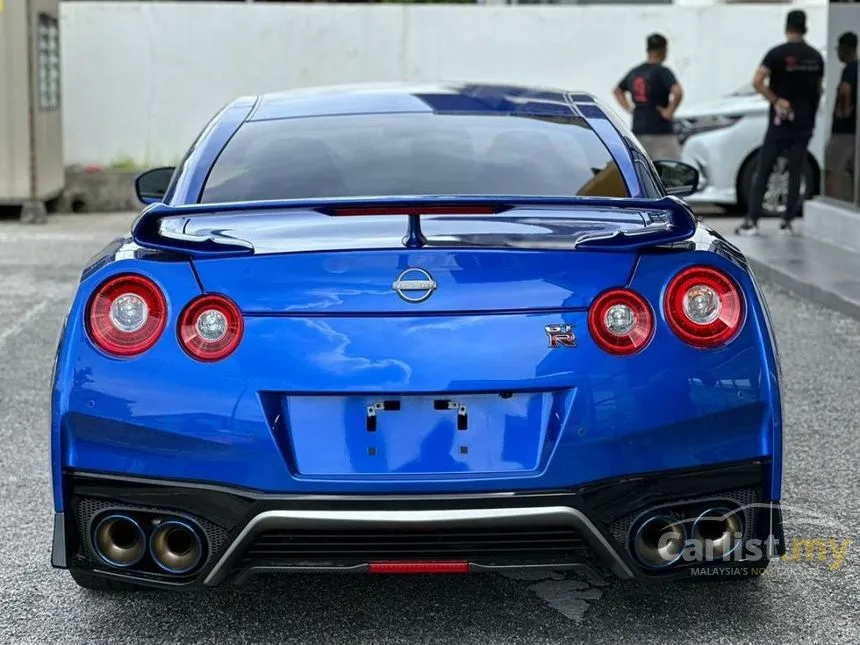 2022 Nissan GT-R Coupe