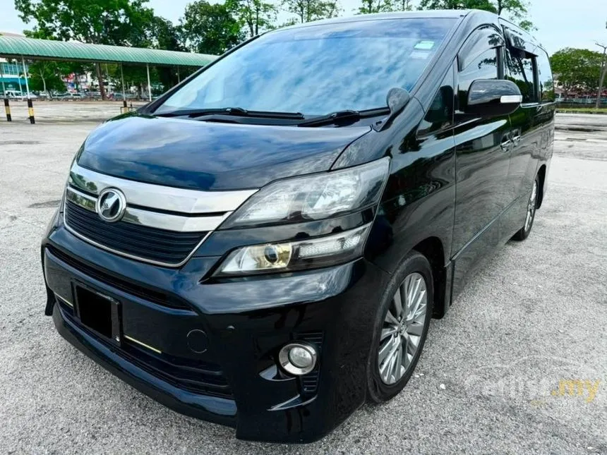 2013 Toyota Vellfire Z Golden Eyes MPV