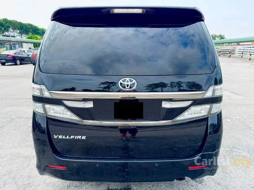 2013 Toyota Vellfire Z Golden Eyes MPV