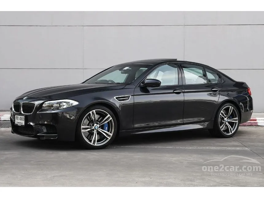 2015 BMW M5 Sedan