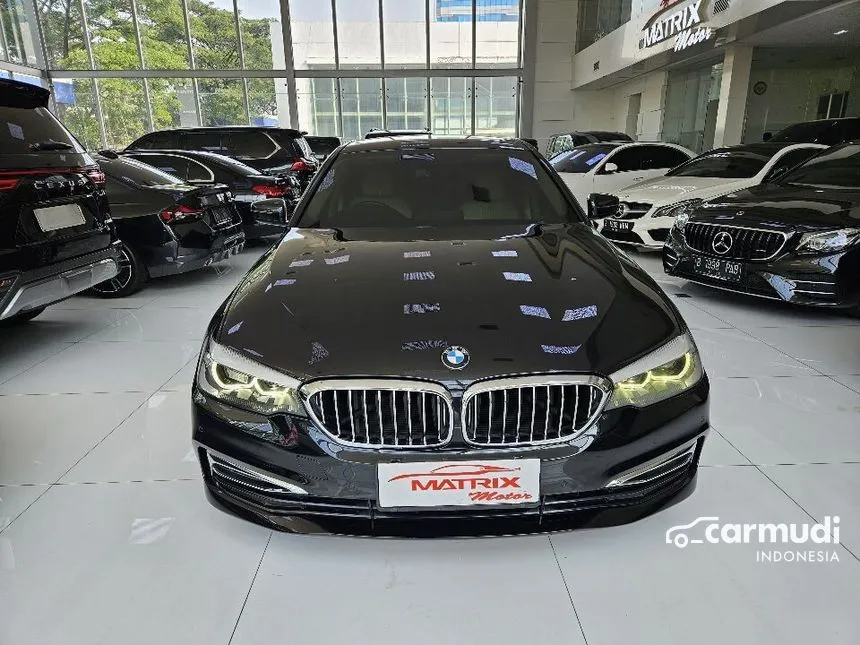 2018 BMW 520i Luxury Sedan