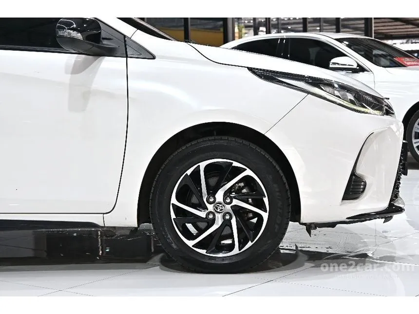 2021 Toyota YARIS Sport Hatchback