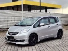 (2015) Honda Jazz 1.3 Hybrid Hatchback (3 Yrs Warranty Rm500 Down Payment)