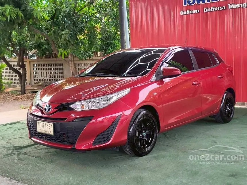 2017 Toyota YARIS J Hatchback