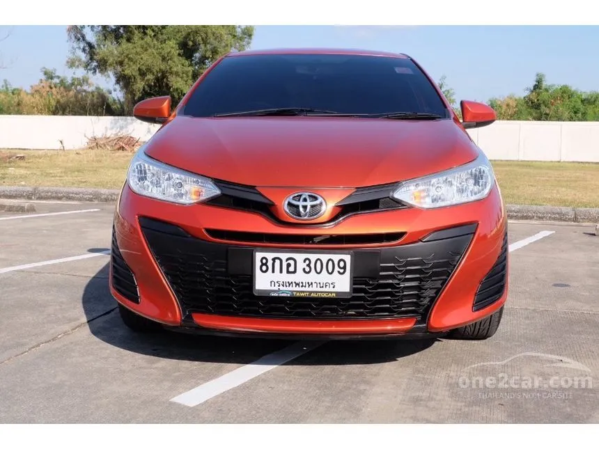 2019 Toyota YARIS J Hatchback