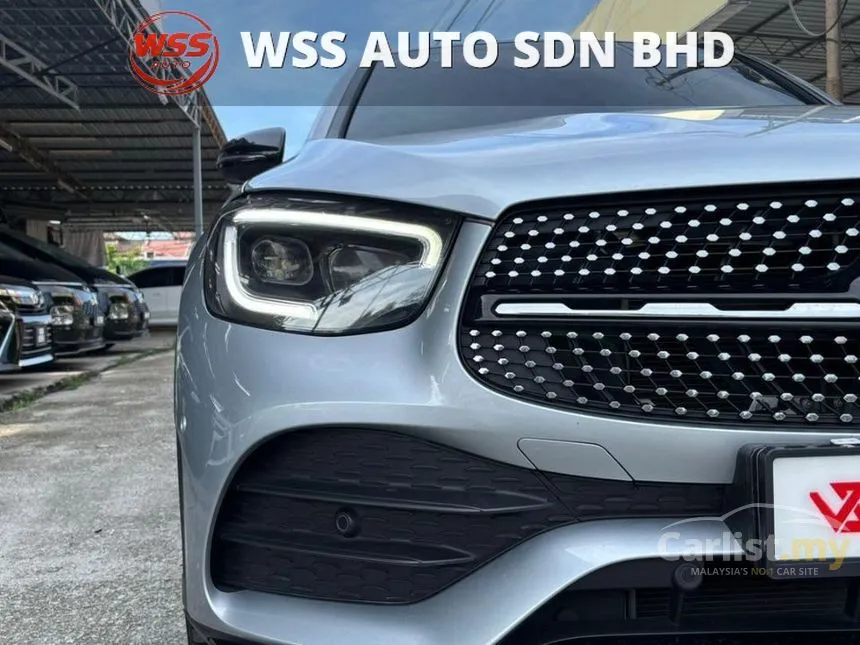 2022 Mercedes-Benz GLC300 4MATIC AMG Line SUV