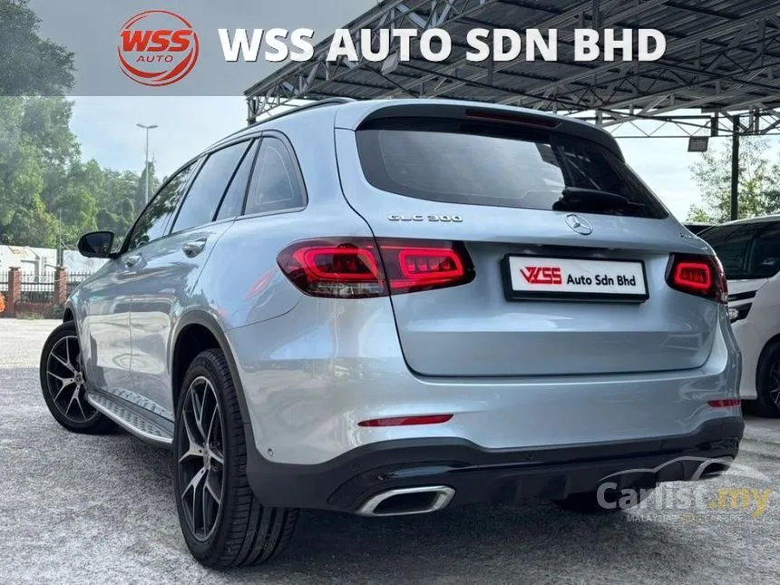 2022 Mercedes-Benz GLC300 4MATIC AMG Line SUV