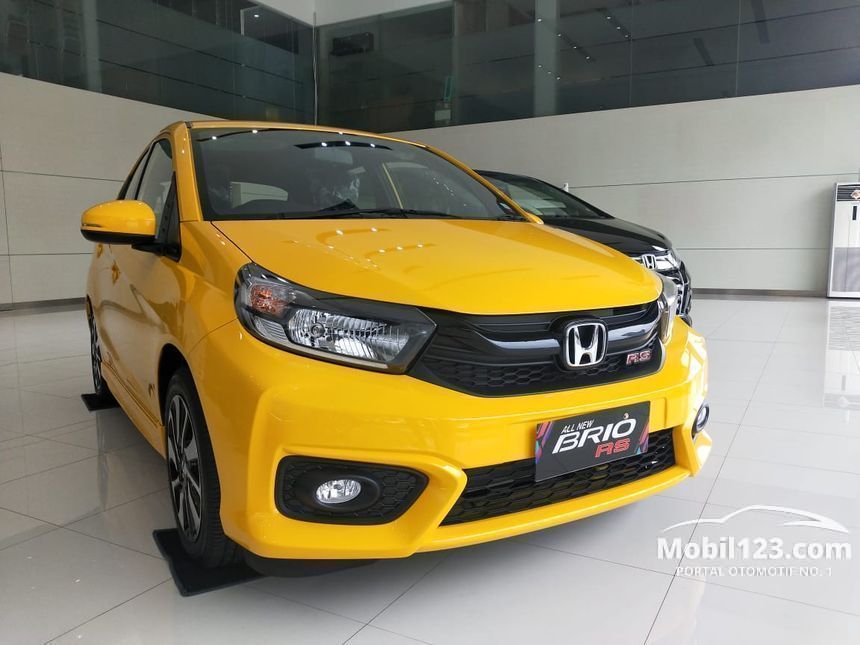 Jual Mobil Honda Brio 2021 RS 1.2 di Jawa Timur Manual ...