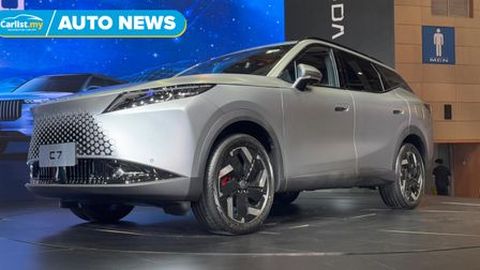 MAS 2025: 2025 Omoda C7 is the J7’s sleeker, more angular cousin, previewed with a petrol powertrain to slot under the C9