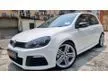 Used 2013 Volkswagen Golf 2.0 R Hatchback / 1 CAREFUL OWNER / SUNROOF / PUSH START BUTTON / DAYLIGHT AND XENON / TWIN COBRA SEATS /