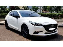 2019 Mazda 3 2.0 SKYACTIV-G Hatchback putih km 13 ribuan cash kredit proses bisa dibantu ktp daerah juga bisa