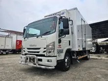 2026 Isuzu Elf 5.2 NPR75UKH REFRIGERATOR FREEZER Lorry 17FT BDM7500kg  ( BIG BIG SALE / SUPER PROMOTION / HIGH LOAN / EZY LOAN )