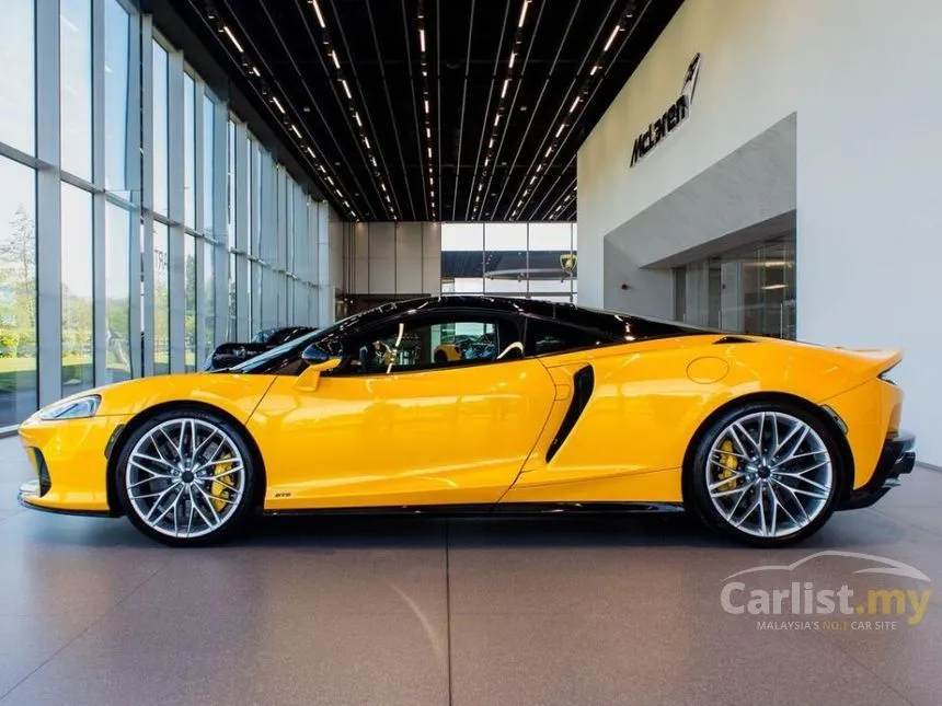2025 McLaren GT Coupe