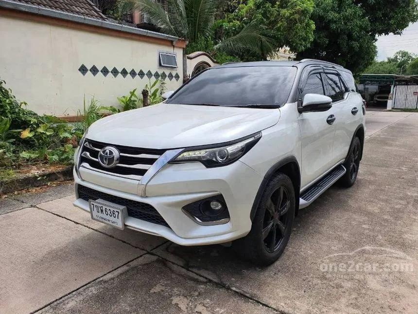 2018 Toyota FORTUNER TRD Sportivo (2-Tone) SUV