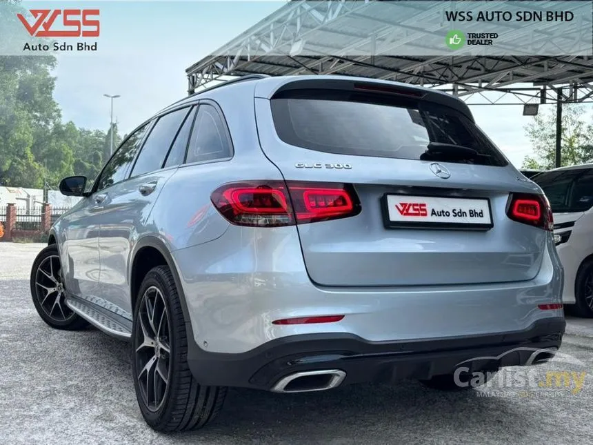 2022 Mercedes-Benz GLC300 4MATIC AMG Line SUV
