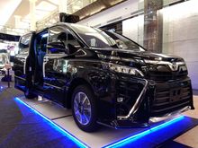 Mobil Baru Toyota Voxy 2.0 Metik Hitam Angsuran Hanya 8 Jt an