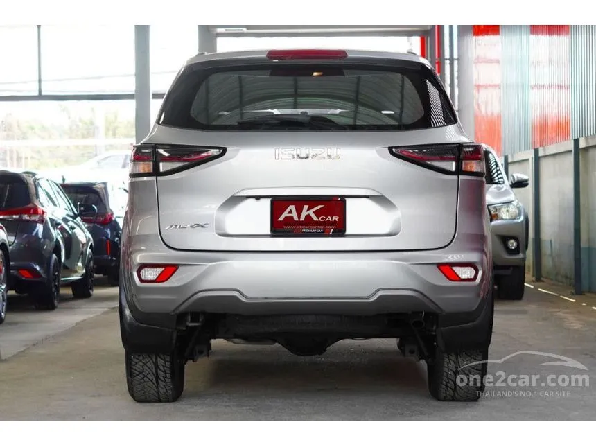 2021 Isuzu MU-X Luxury SUV
