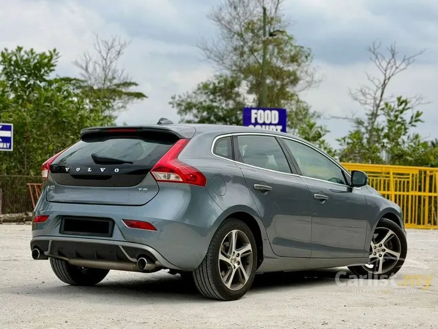 2017 Volvo V40 T5 Drive-E Hatchback