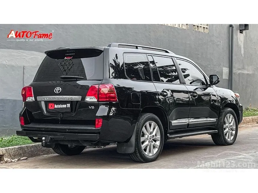 2012 Toyota Land Cruiser 200 Full spec SUV