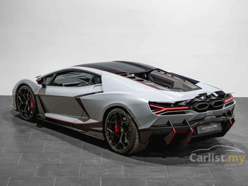 2025 Lamborghini Revuelto Coupe