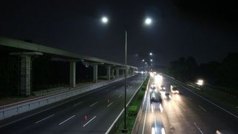 Antisipasi Arus Mudik, Contraflow Tol Cikampek Diperpanjang dan Ditambah Jalurnya