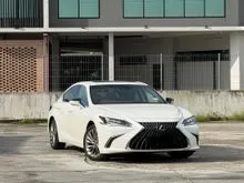 2022 Lexus ES 250 2.5 Luxury Sedan **Under Lexus Warranty**