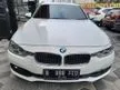 Jual Mobil BMW 320i 2018 Sport 2.0 di Jawa Barat Automatic Sedan Putih Rp 435.000.000