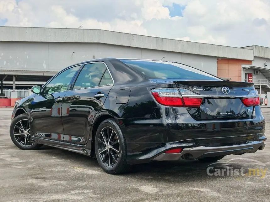 2015 Toyota Camry Hybrid Sedan