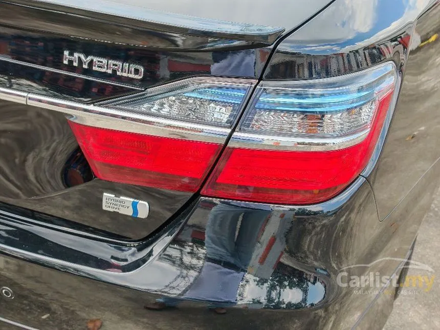 2015 Toyota Camry Hybrid Sedan