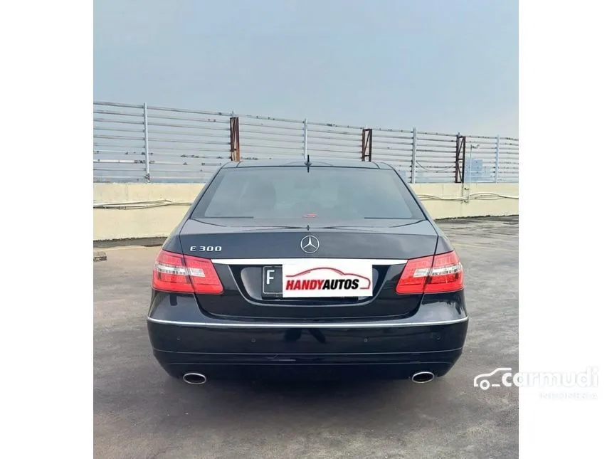 2009 Mercedes-Benz E300 Avantgarde AMG Sedan