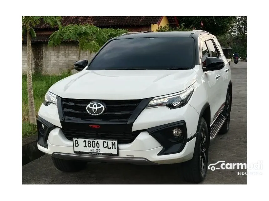 Jual Mobil Toyota Fortuner 2018 TRD 2.4 di Jawa Tengah Automatic SUV Putih Rp 468.000.000