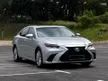 Used 2014 Lexus ES250 2.5 Luxury Sedan