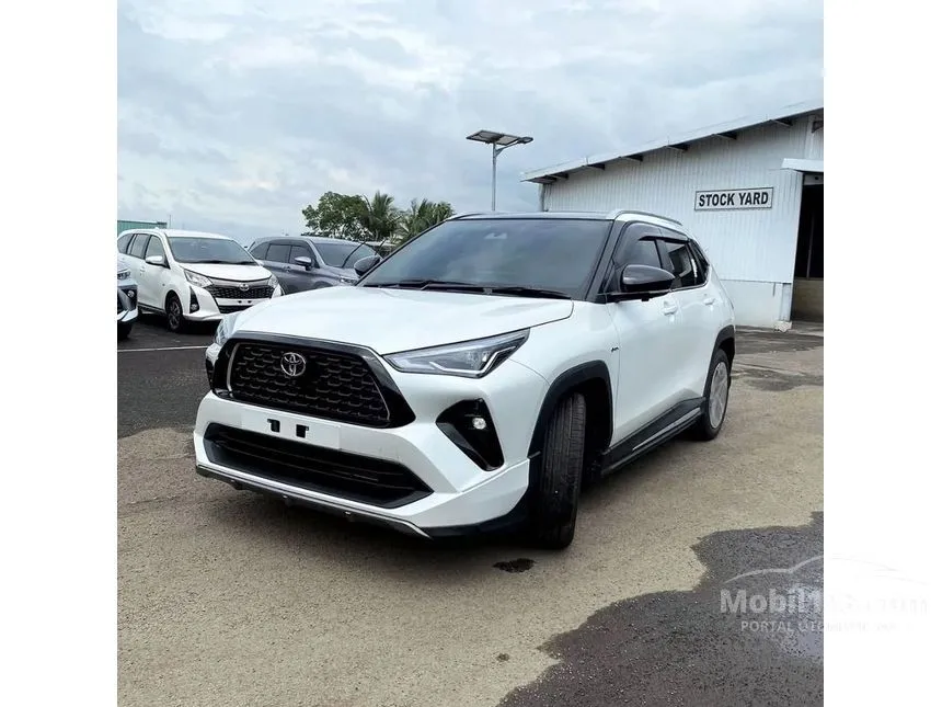 2026 Toyota Yaris Cross S HV with GR Parts Aero Pkg SUV