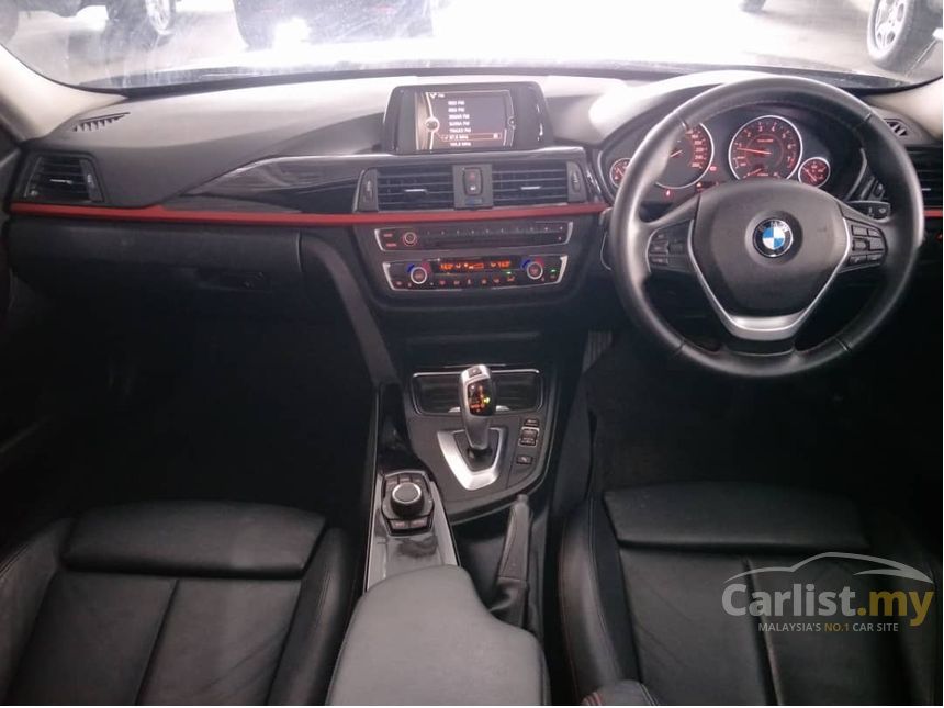 2012 BMW 320i Sport Line Sedan