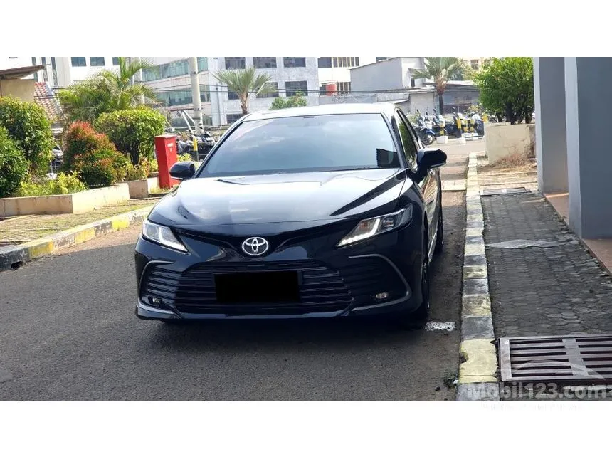 2023 Toyota Camry V Sedan