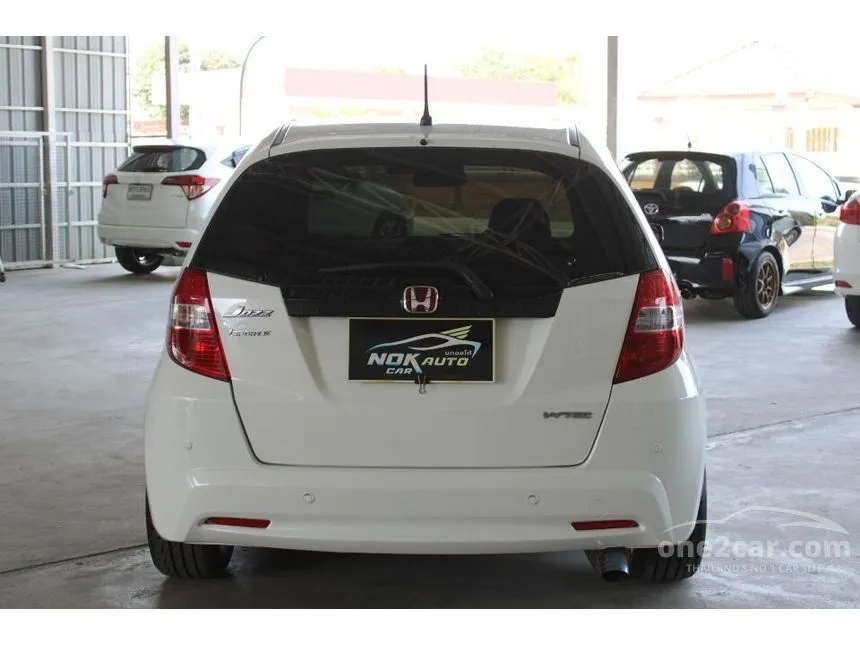 2013 Honda Jazz S i-VTEC Hatchback