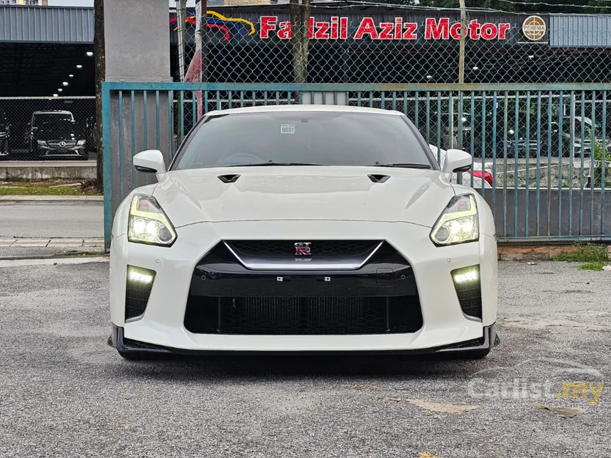 2022 Nissan GT-R Coupe