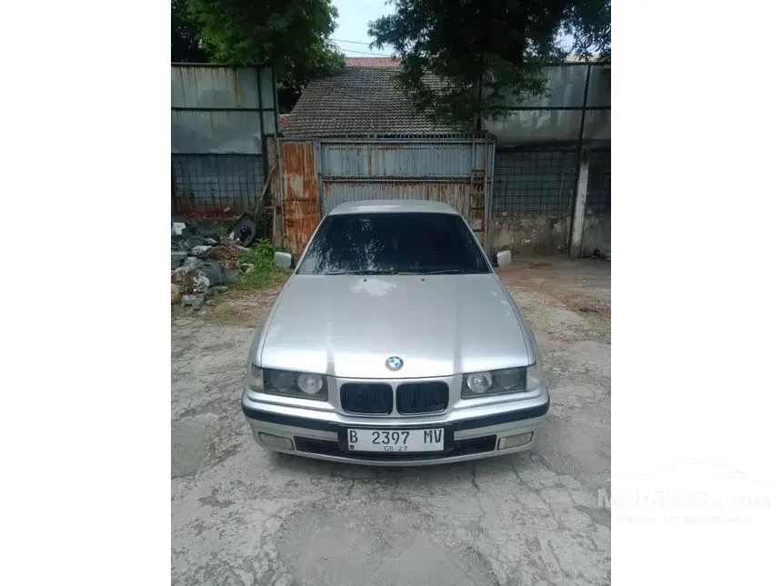 Jual Mobil BMW 318i 1992 1.8 Automatic 1.8 di DKI Jakarta Automatic Sedan Silver Rp 48.000.000