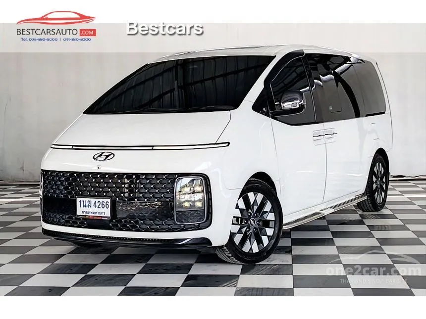 2022 Hyundai Staria Premium Van