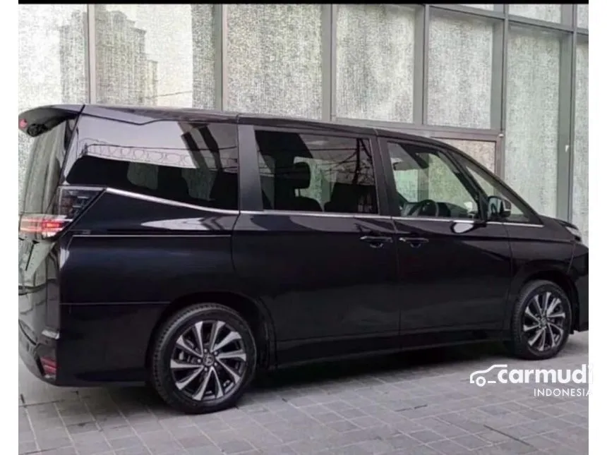 2024 Toyota Voxy Van Wagon