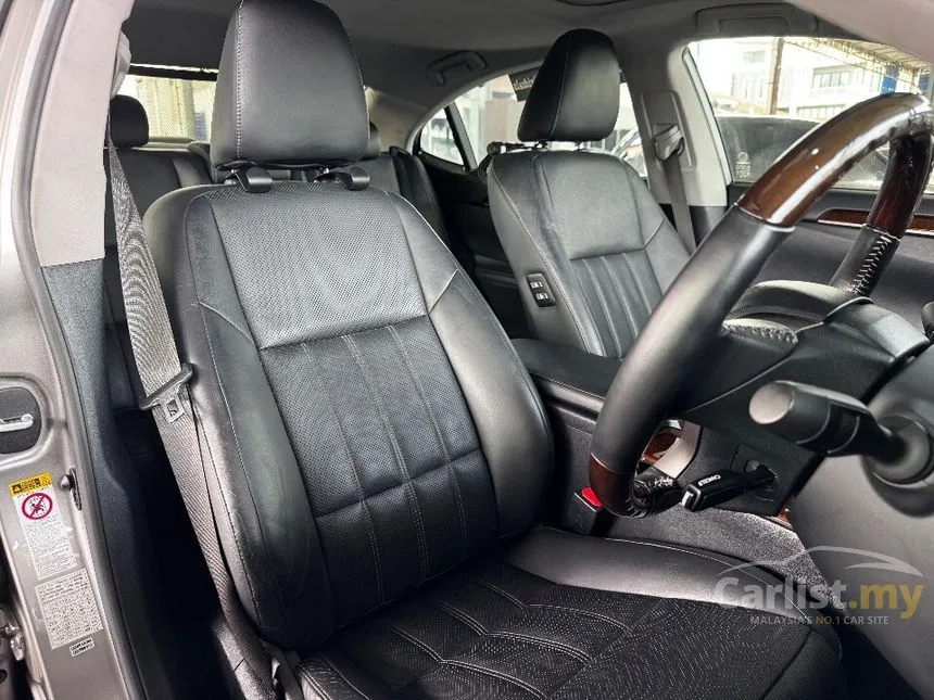 2015 Lexus ES250 Luxury Sedan