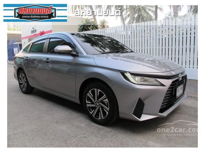 2025 Toyota Yaris Ativ Smart Sedan