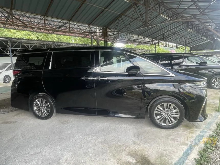 2023 Toyota Alphard Z MPV
