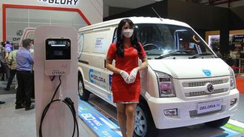 Mobil Listrik DFSK untuk Keperluan Usaha Ini Dipamerkan di IEMS 2021