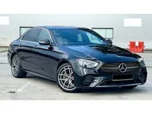 Mercedes-Benz E300 2.0 AMG Line Sedan LOW MILEAGE LIKE NEW CAR FULL SERVICE RECORD UNDER WARRANTY