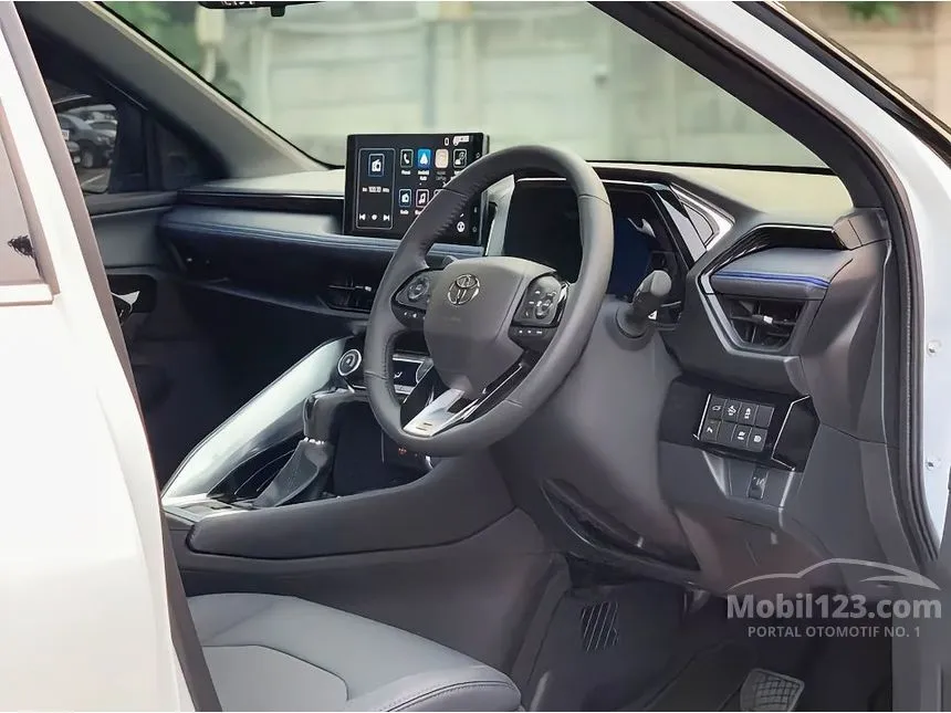 2026 Toyota Yaris Cross S HV SUV