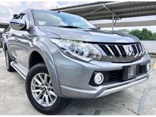 Mitsubishi Triton 2.4 VGT Pickup 4x4 (A) PUSHSTART BUTTON NO OFF ROAD ACCIDENT FREE FULL SERVICE RECORD ONE OWNER TIP TOP CONDITION BOLEH LOAN TINGGI